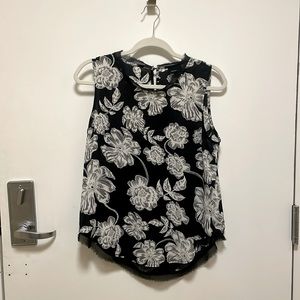 Who What Wear Sleeveless Blouse